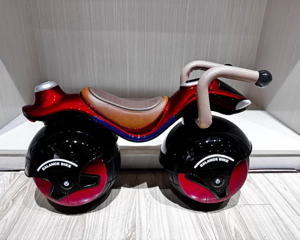 Ready-to-Ride Kids' Scooter Sliding Car No Assembly Full-Body Paint with Lights Ride on Car - 图片 3