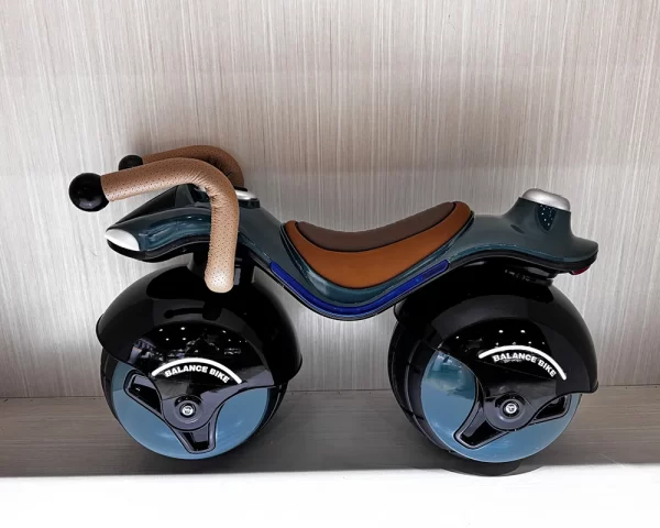Ready-to-Ride Kids' Scooter Sliding Car No Assembly Full-Body Paint with Lights Ride on Car - 图片 5