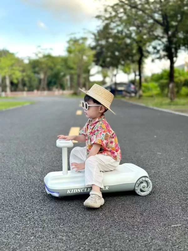 Kids Ride-On Car with Mopping Function Kids Go-Cart Adjustable Speed Multi - Functional Ride-on Toy for Kids, Wholesale