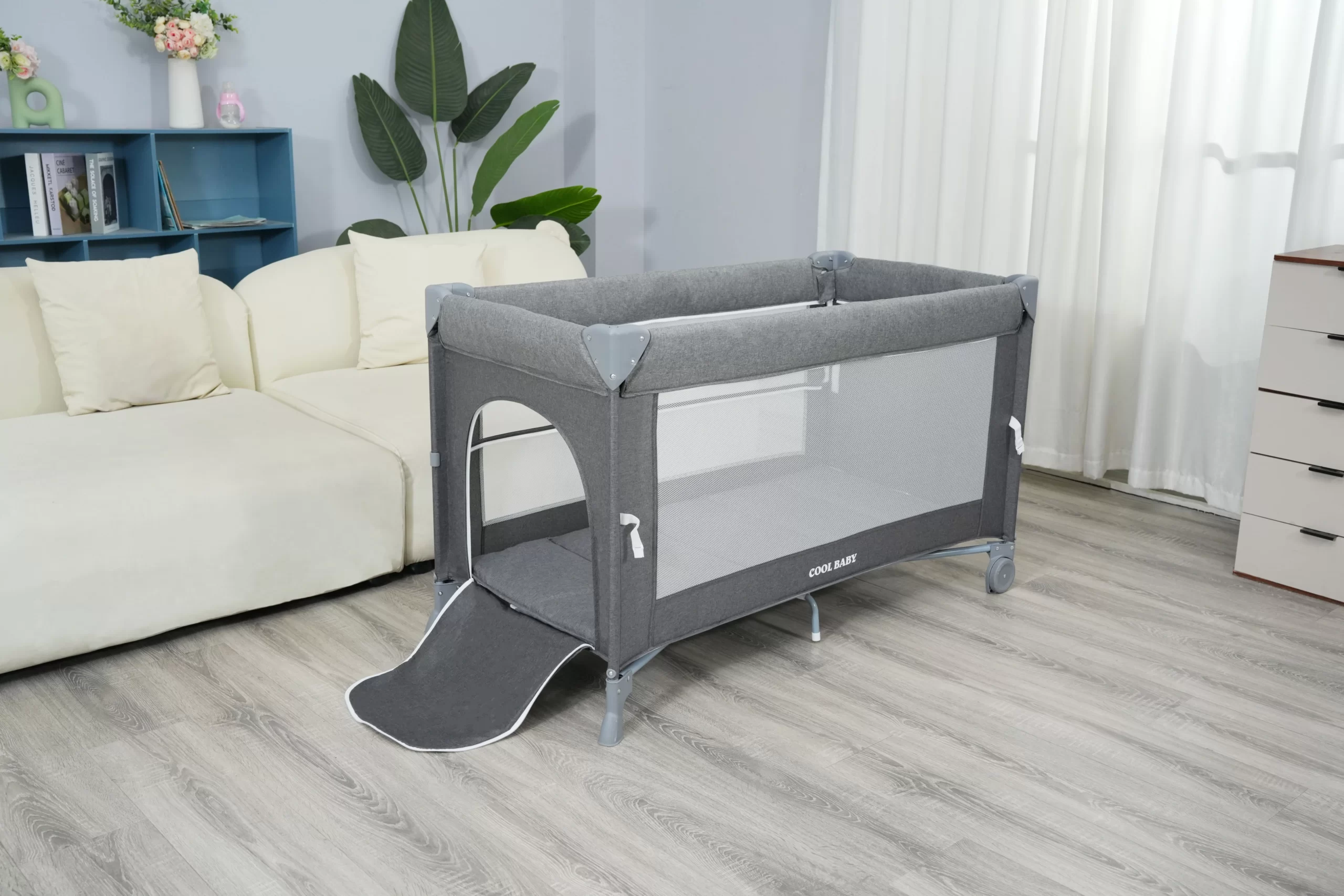 Wholesale Seamlessly transforms from newborn crib to toddler playpen with a built-in changing table and storage pockets for ultimate convenience - 图片 14