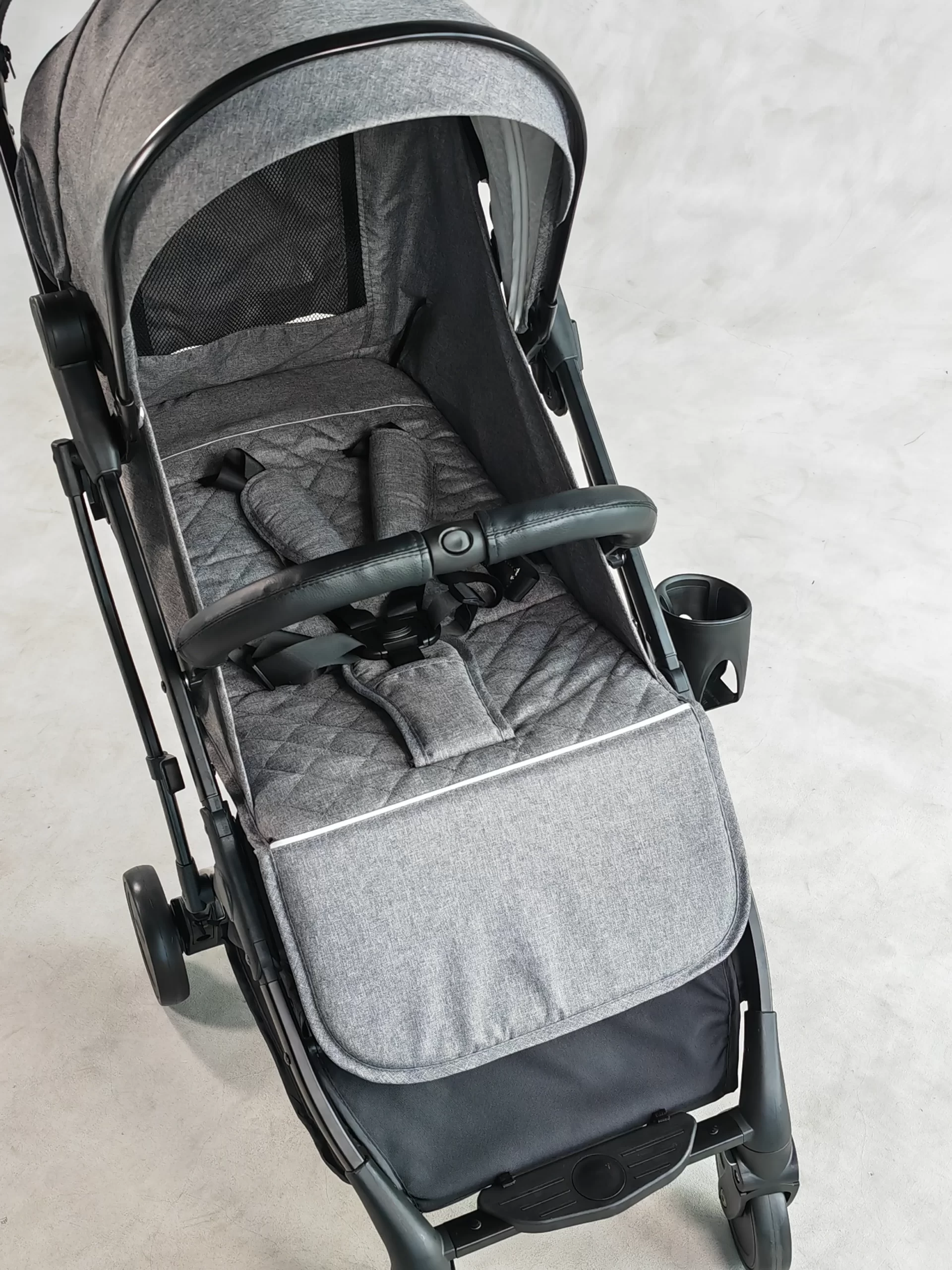 Wholesale Sleek Compact City Stroller, All-Terrain Foldable Travel Stroller with Breathable Mesh, Cup Holder & Storage Basket, Gray Heather - 图片 19